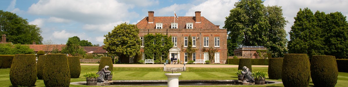 Hole Park House - Stuart Kirk.jpg