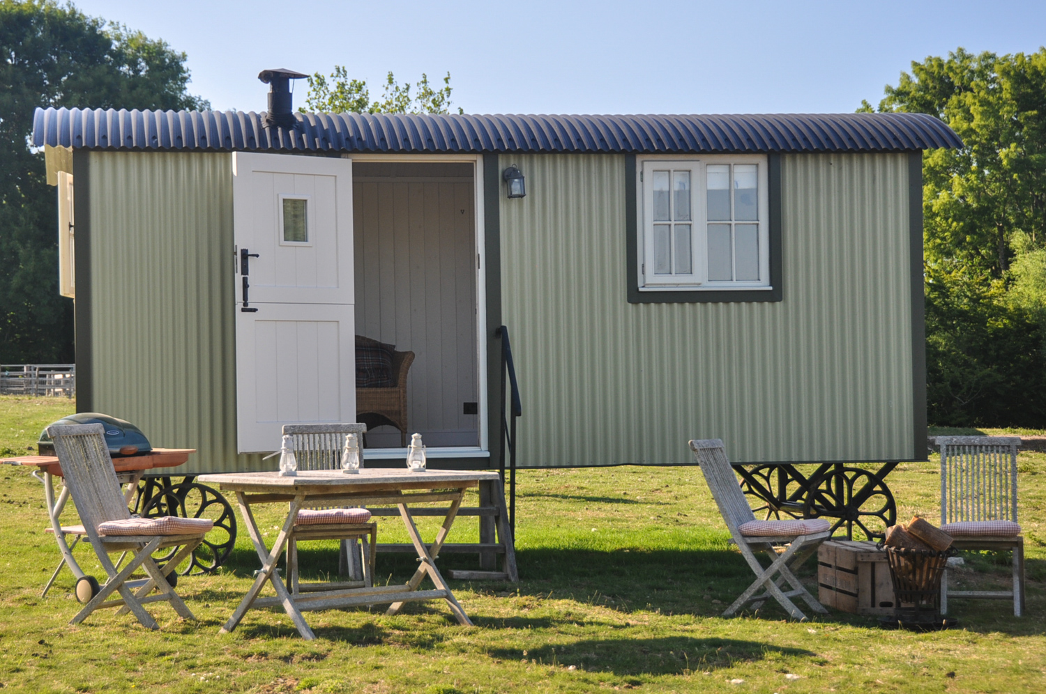 Tenterden Trout Shepherds Hut July2020(C)